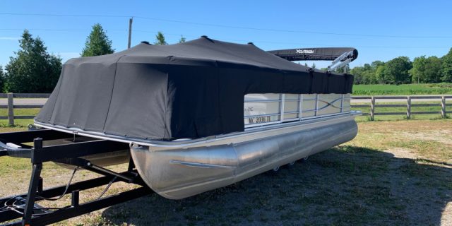 Why Choose a Pontoon Boat? Ontario