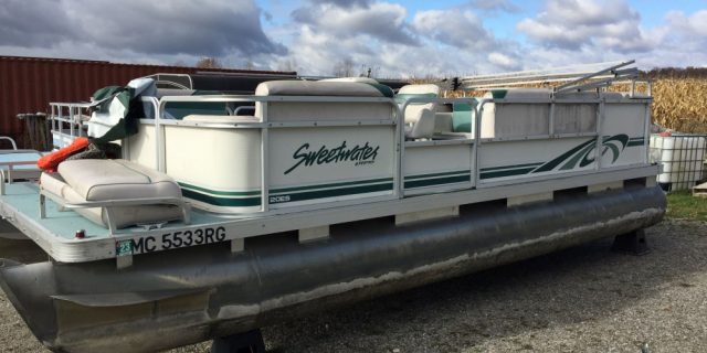 1996 20′ Sweetwater Pontoon (No Motor)