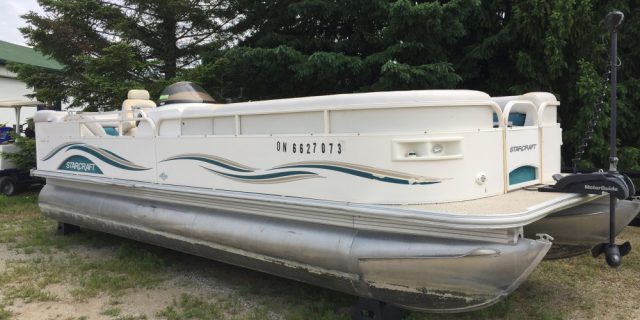 2004 24′ StarCraft Pontoon with Electric Trolling Motor