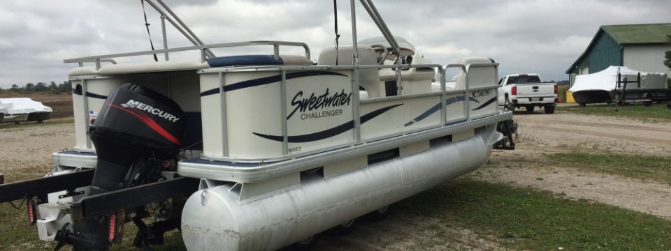 2003 18′ Sweetwater Pontoon with 50hp Mercury