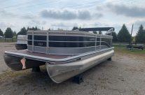 2016 22′ Harris Pontoon 50 hp Merc 4-Stroke
