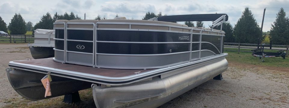 2016 22′ Harris Pontoon 50 hp Merc 4-Stroke