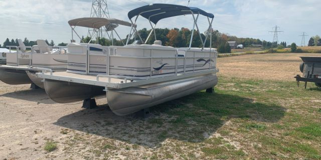 2005 Harris Cruiser 40 hp Mercury 4-Stroke